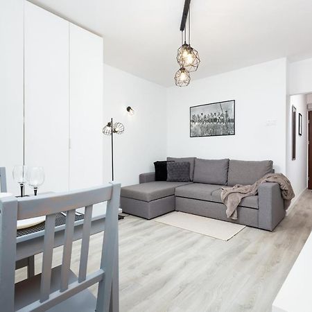 Studio City Center Zlota Street By Renters Βαρσοβία Εξωτερικό φωτογραφία