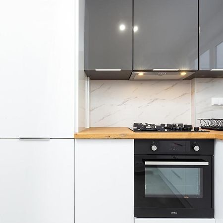 Studio City Center Zlota Street By Renters Βαρσοβία Εξωτερικό φωτογραφία