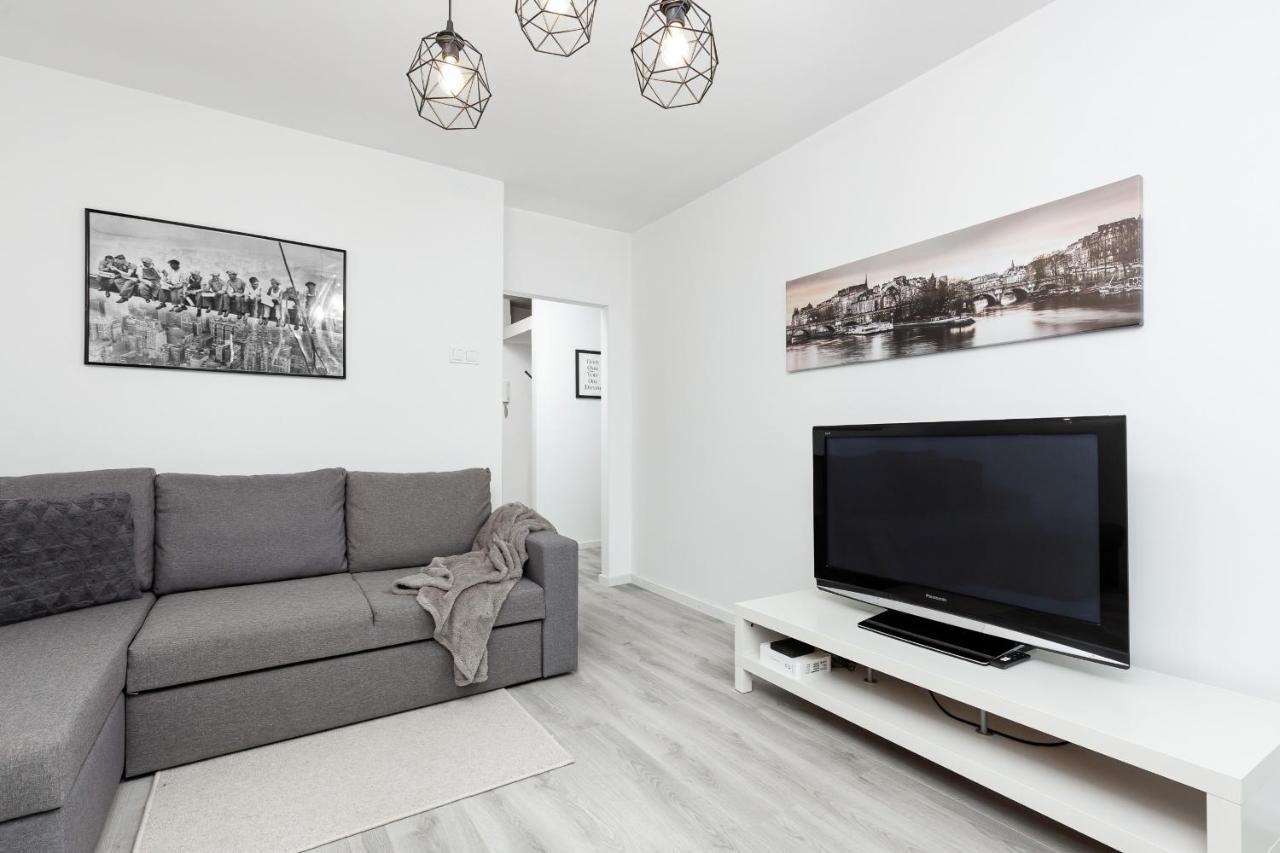 Studio City Center Zlota Street By Renters Βαρσοβία Εξωτερικό φωτογραφία